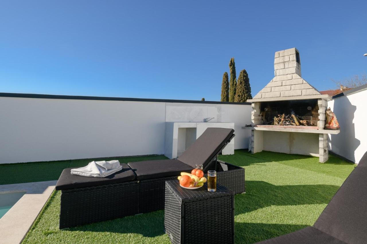 Gasthof Complex White